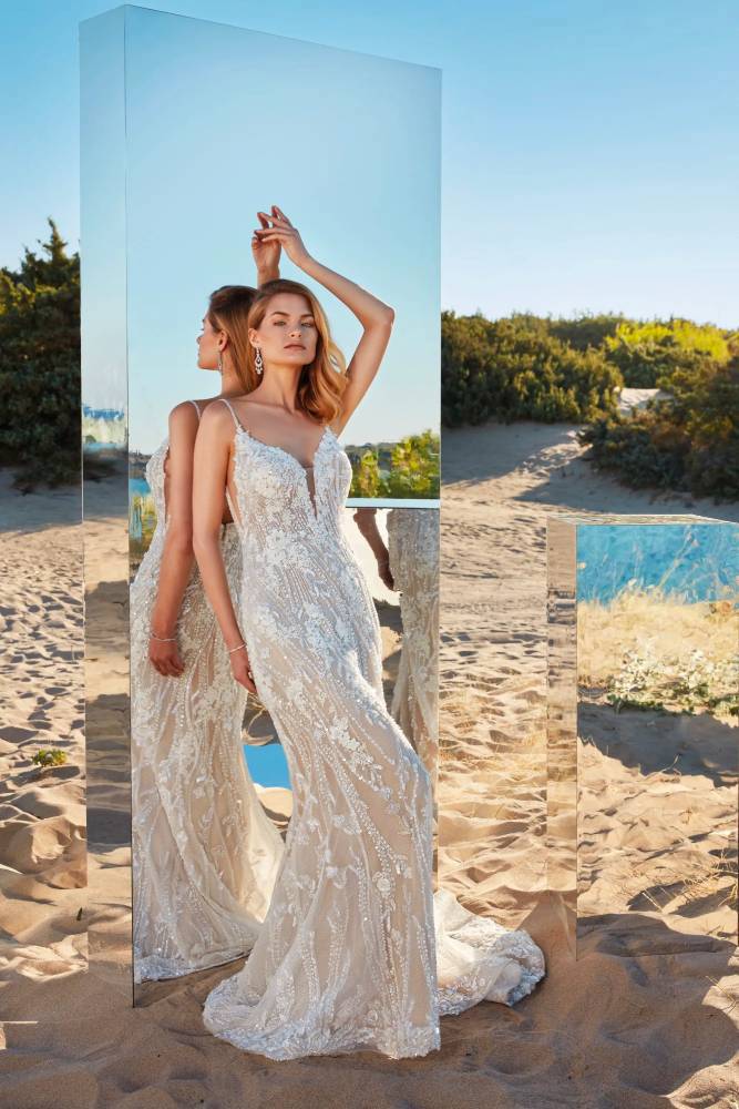 5 Beautiful Wedding Gowns with Lace and Beading You&#39;ll Fall in Love With Image
